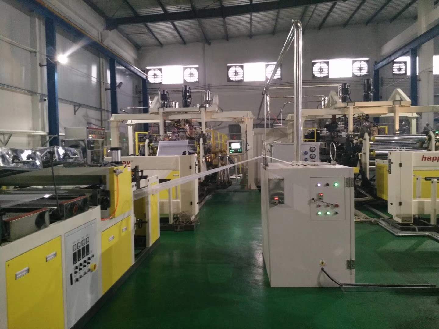 湖北環(huán)保降解片材機(jī) 推動(dòng)綠色生產(chǎn)的關(guān)鍵機(jī)械設(shè)備